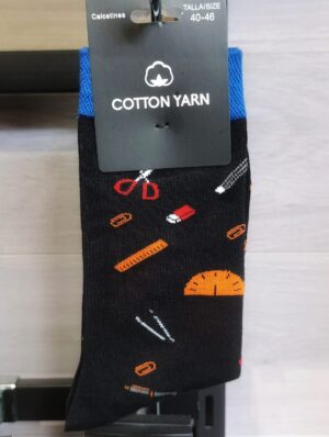 calcetines-divertidos-papeleria-katxu Calcetines divertidos Papelería talla 40-46 con diseño de material escolar