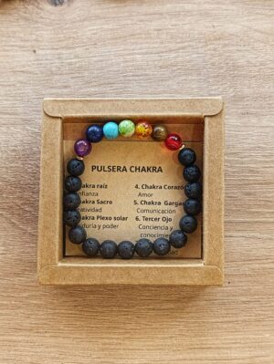 pulsera de chakras con piedra volcanica