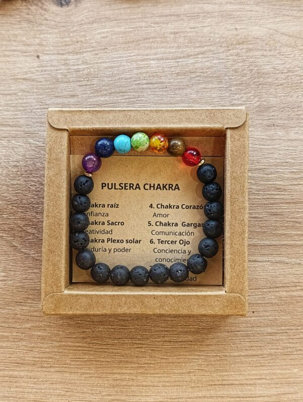 pulsera de chakras con piedra volcanica