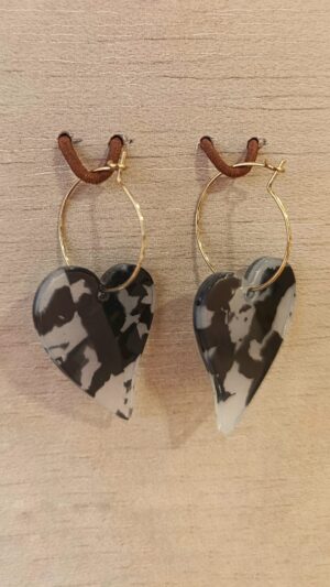 Pendientes corazón carey gris dorados de acero inoxidable