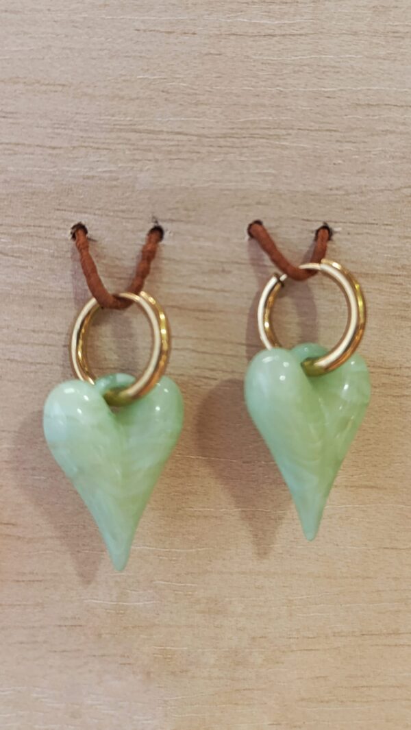 Pendientes corazón verde dorados de acero inoxidable