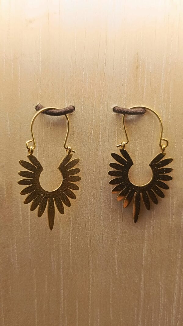 Pendientes sol dorados de acero inoxidable