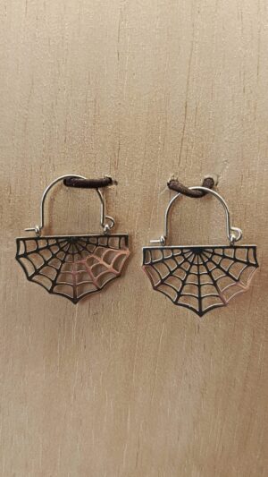 Pendientes telaraña plateados de acero inoxidable